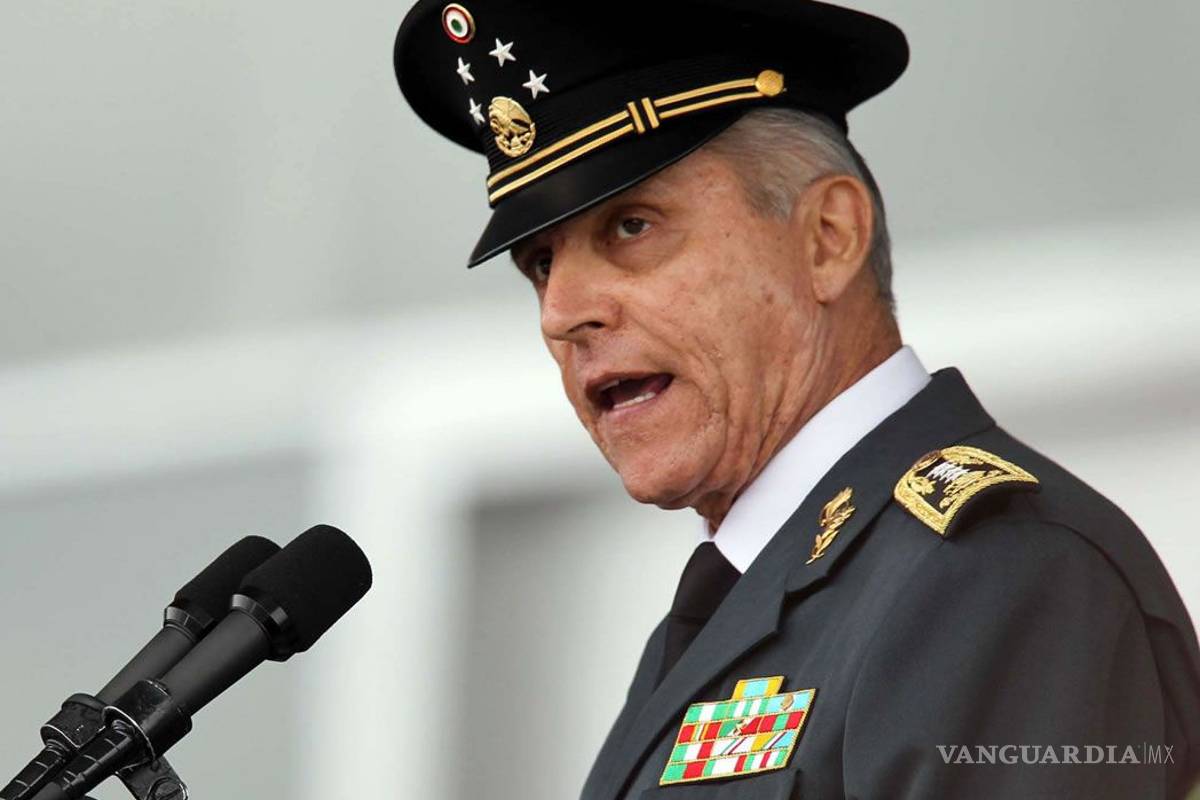 Legalizar amapola sería salida a la violencia, dice Cienfuegos