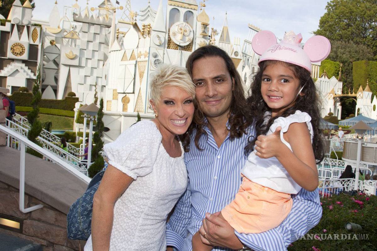 $!Yuri cantará hoy a las mamás