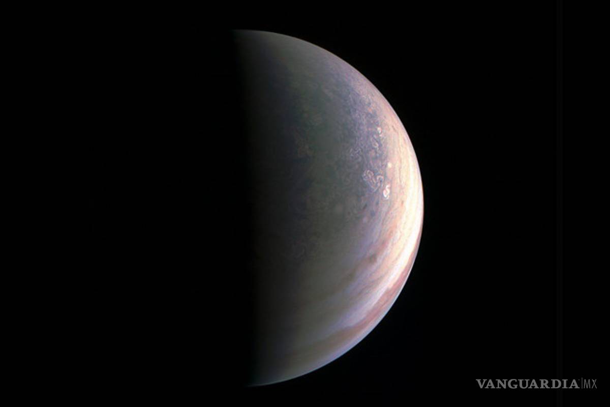 Juno revela las primeras imágenes del Polo Norte de Júpiter