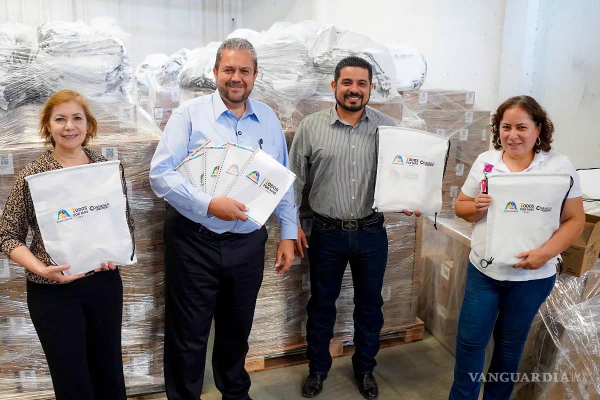 $!El alcalde Tomás Gutiérrez Merino anunció la entrega de útiles escolares gratuitos en Ramos Arizpe.