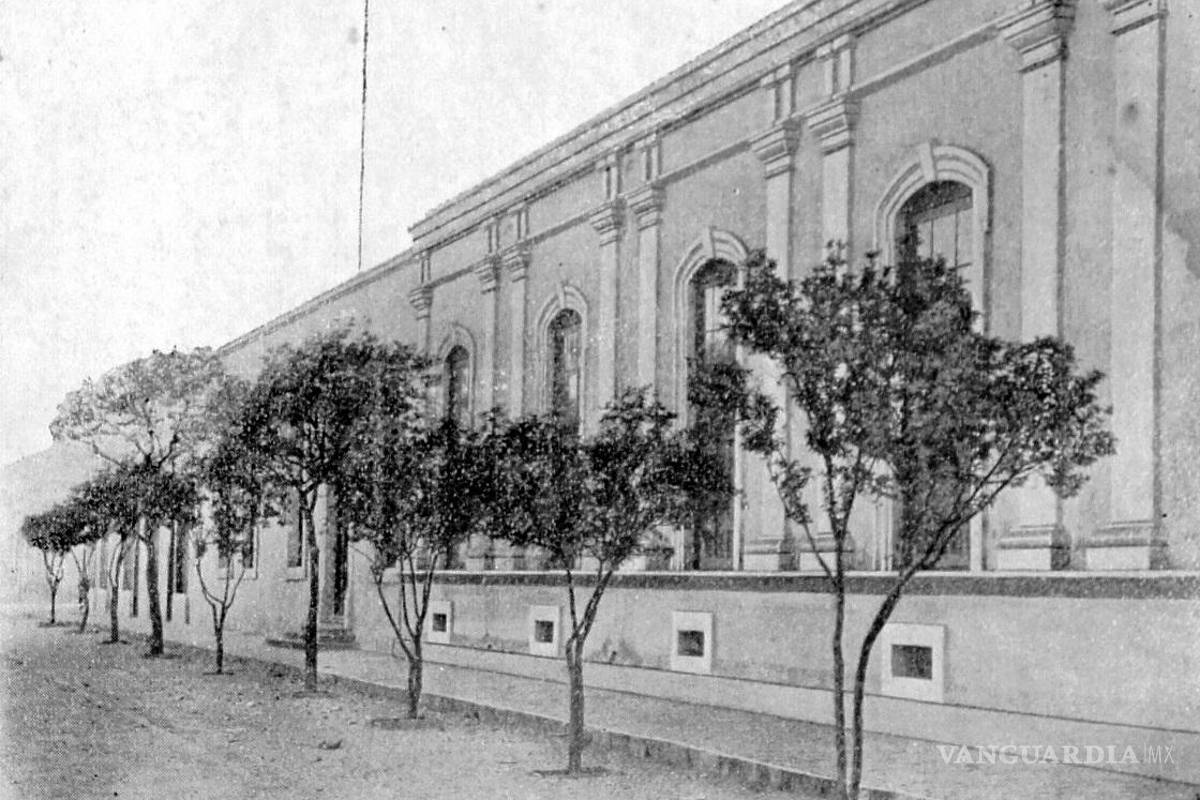 $!El edificio del antiguo Ateneo Fuente fue decorado especialmente para la ocasión.