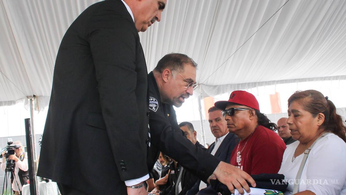 Mujer policía acribillada en Apodaca, Nuevo León es despedida con honores