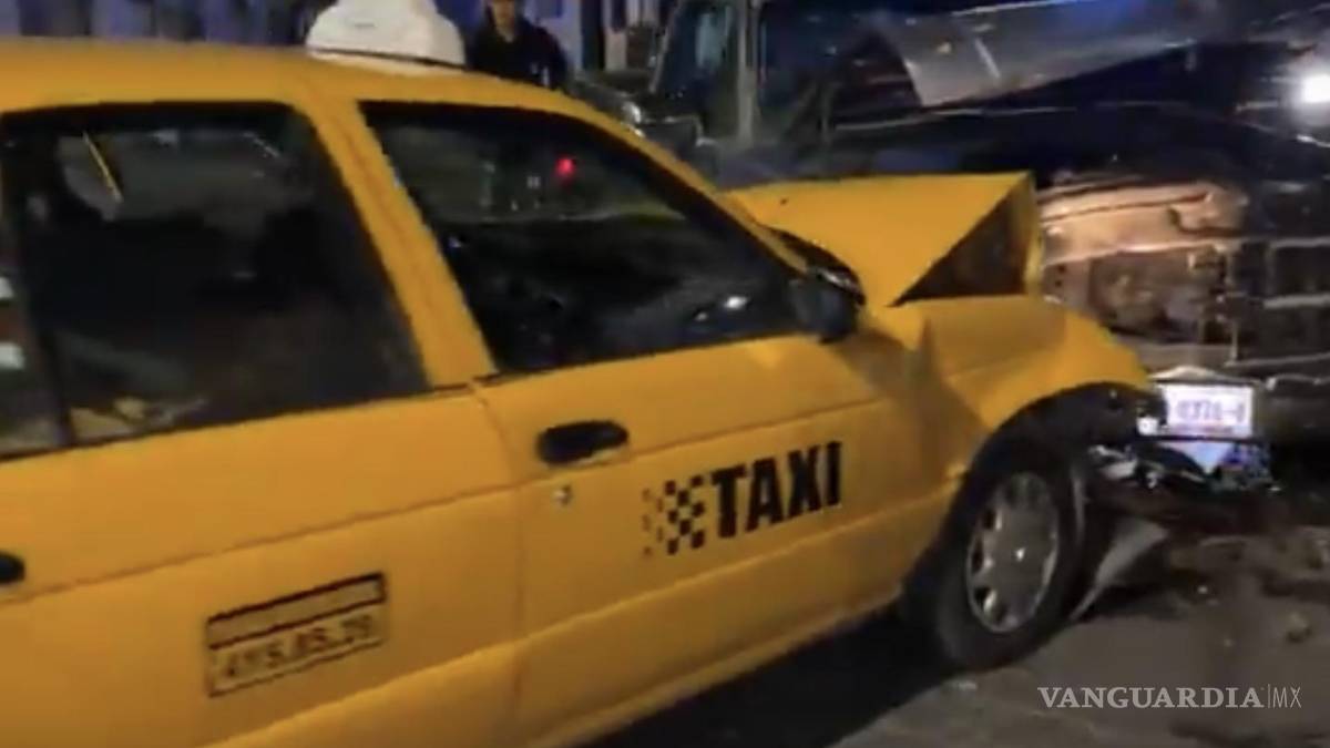 Impacta taxista de frente a camioneta al sur de Saltillo; presuntamente manejaba en estado de ebriedad