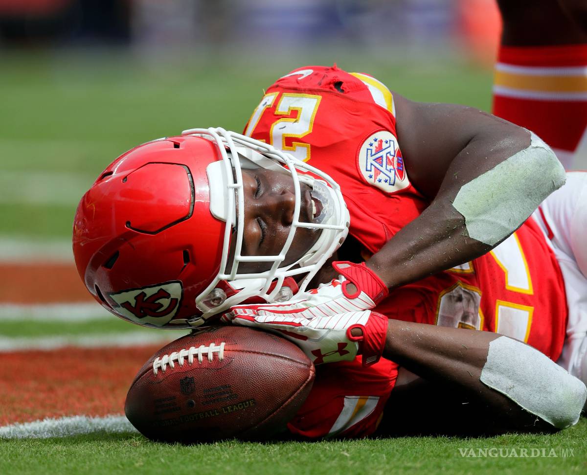 $!El corredor estelar de los favoritos para el Super Bowl, Chiefs de Kansas City, está envuelto en una violenta agresión