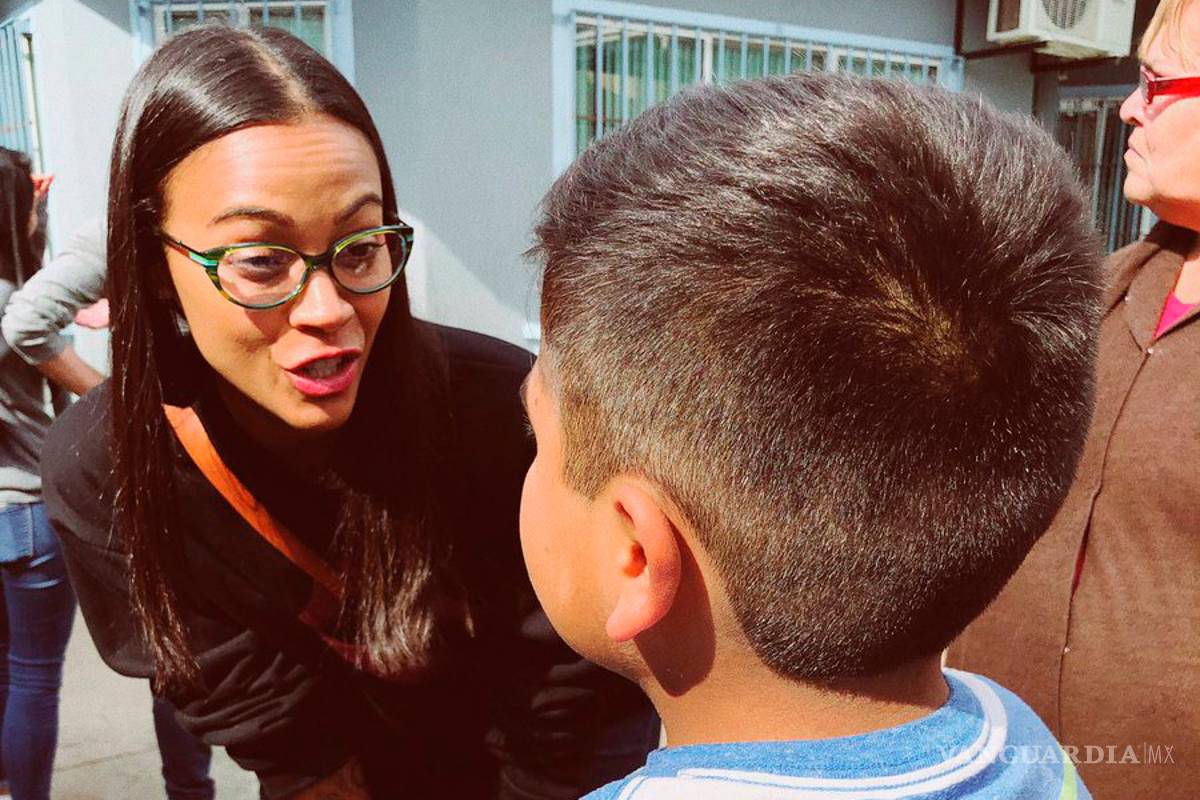 'Gamora' y 'Mera' visitan a migrantes en Tijuana