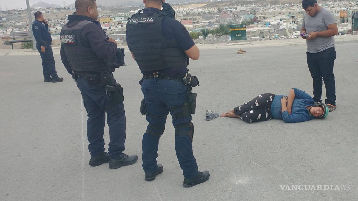 Perro persigue a motociclista y la tumba, en Ramos Arizpe