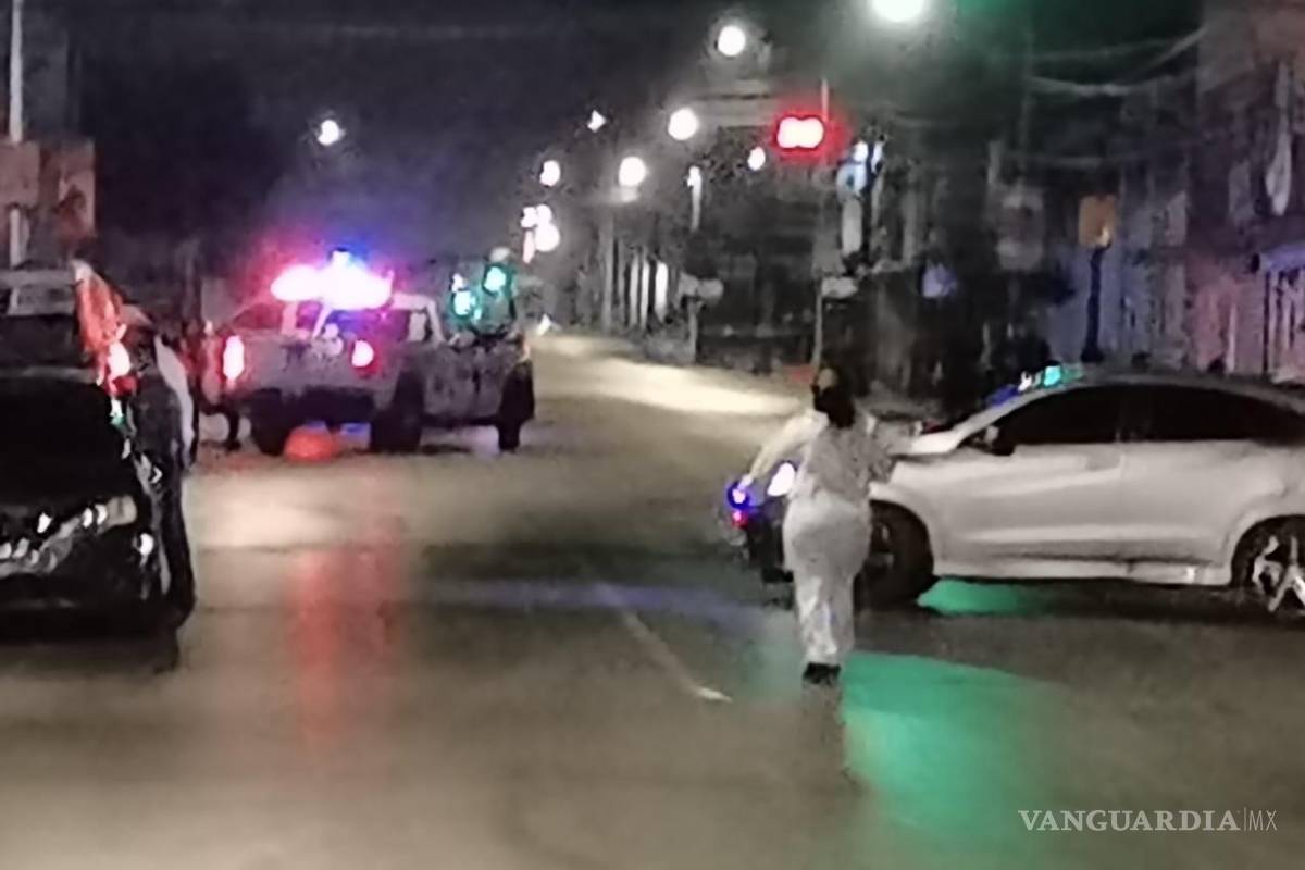 Iba ‘en el cel’, poli municipal detenido tras atropellar y causar la muerte de un peatón en Saltillo