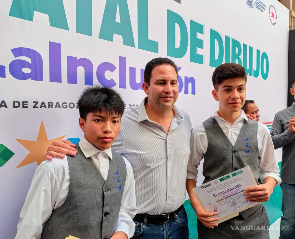 $!Las y los ganadores recibieron premios en efectivo y una bicicleta eléctrica donada por el Banco de Alimentos de Acuña, en un acto que celebró el talento y la empatía.