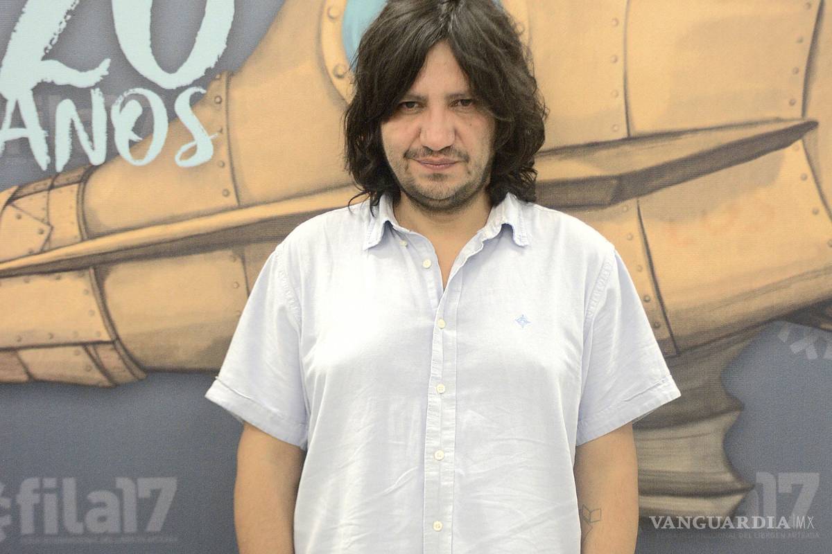 Alejandro Zambra: 'Me resulta intuitivo resumir'