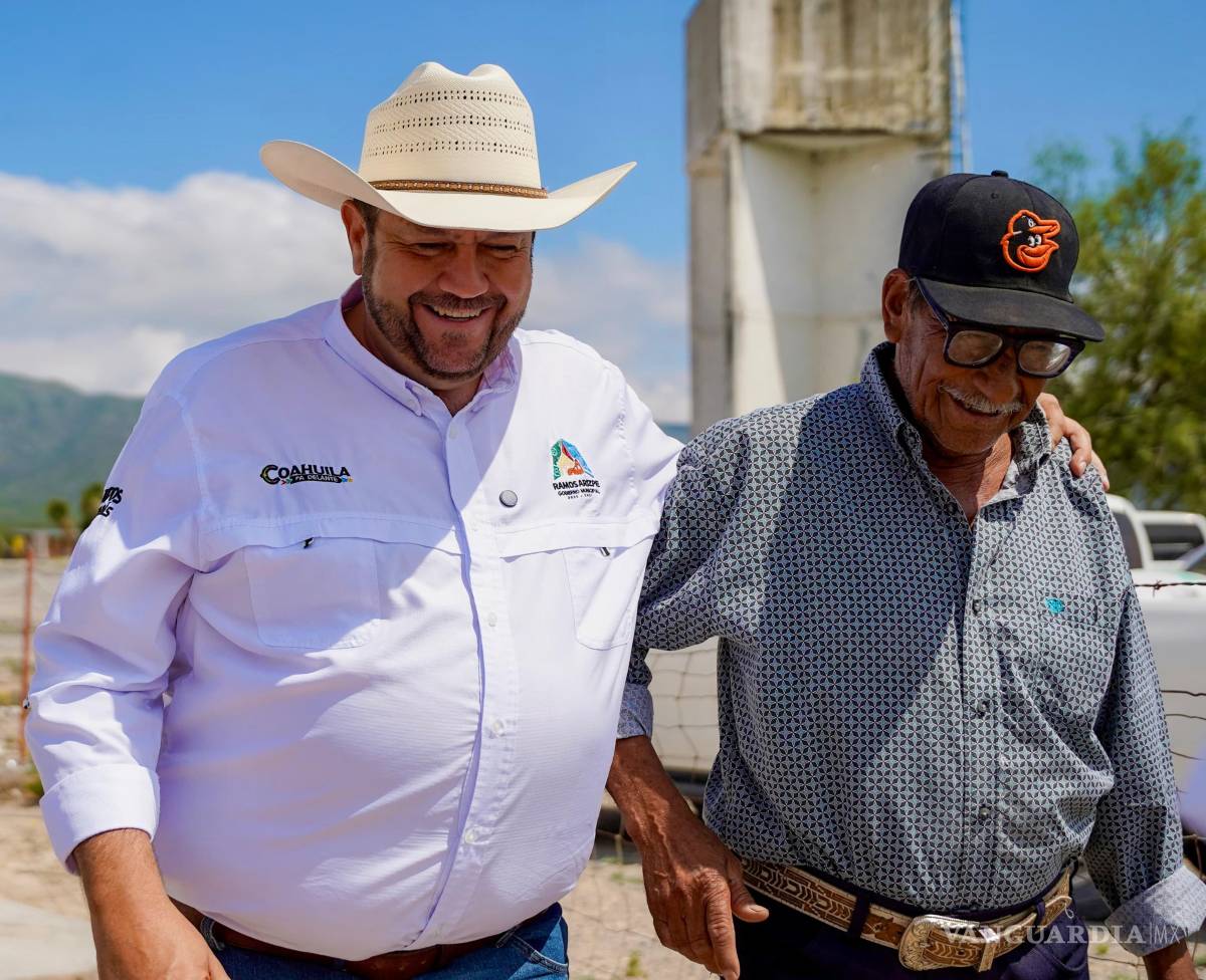 $!La inversión fue de 195 mil pesos, aplicada en 30 baterías, 60 terminales de cobre estañado y la instalación en cada casa.