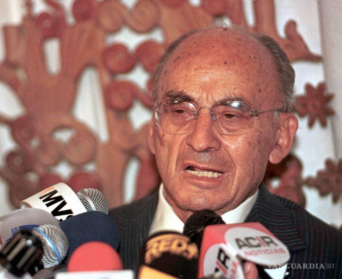 $!29 de noviembre de 2006.- El Segundo Tribunal Unitario ordenó la captura del ex presidente de México, Luis Echeverría Álvarez, por el delito de genocidio.