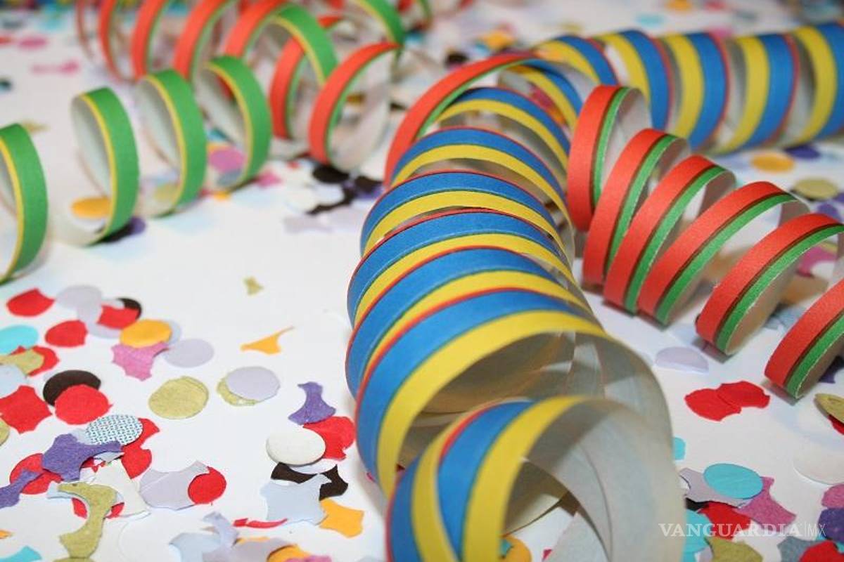 Descubrió que su mujer era infiel y le hace una fiesta sorpresa para evidenciarla