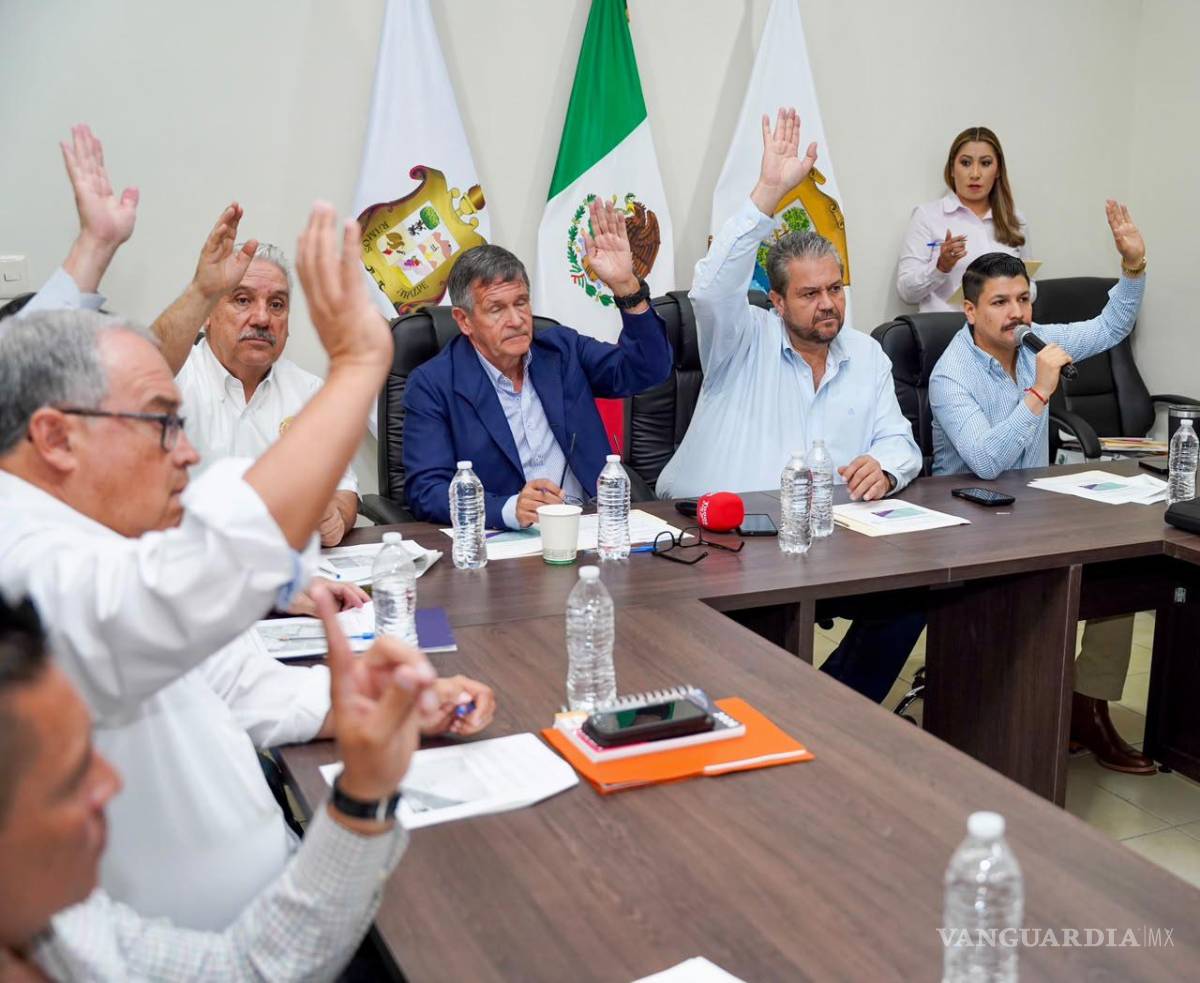 $!La sesión del órgano municipal incluyó el análisis de solicitudes de ampliación, regularización y uso de suelo relacionadas con proyectos en Ramos Arizpe.