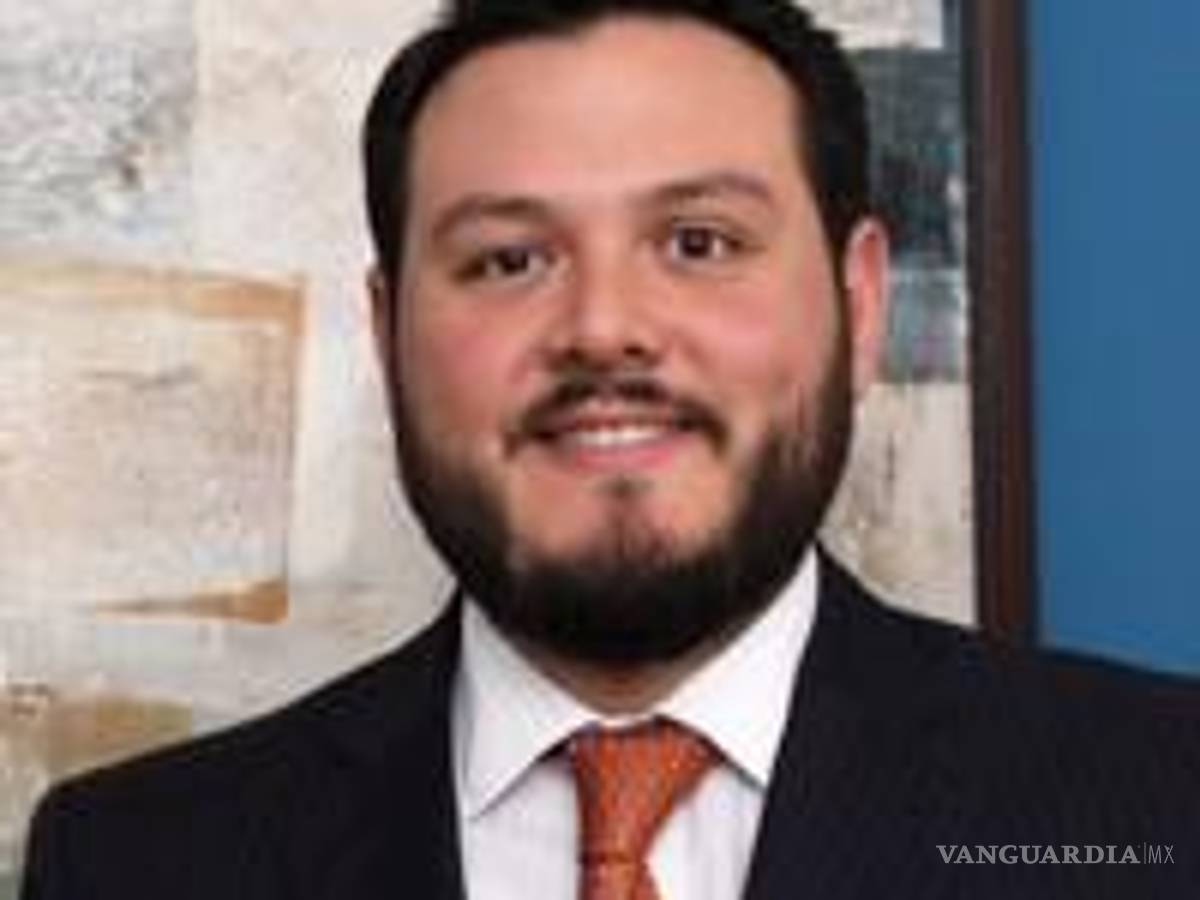 $!Otra cachucha que sobra, Salvador García Luna, director jurídico del Parque Fundidora, adscrito al gobierno de NL.