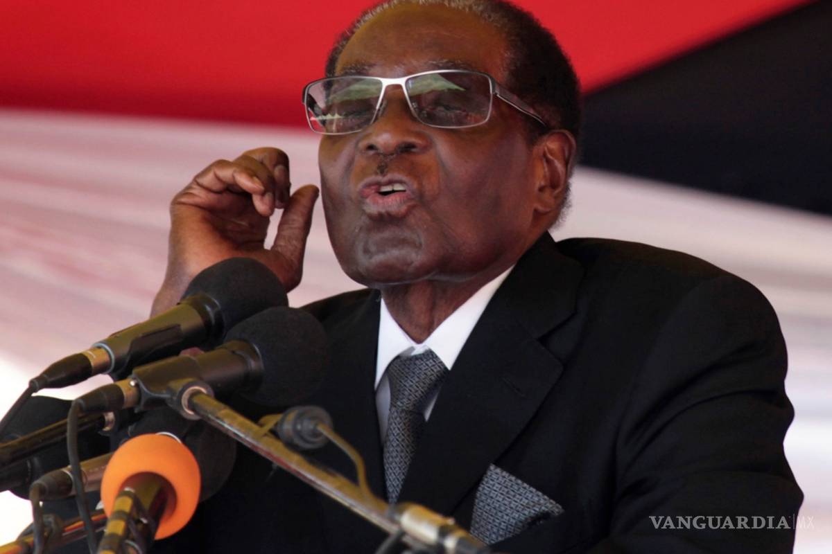 Robert Mugabe, de héroe de la independencia a tirano