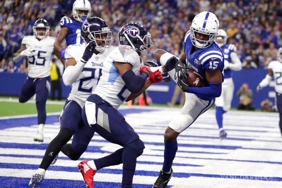Colts frenan el ascenso de los Titans con una paliza