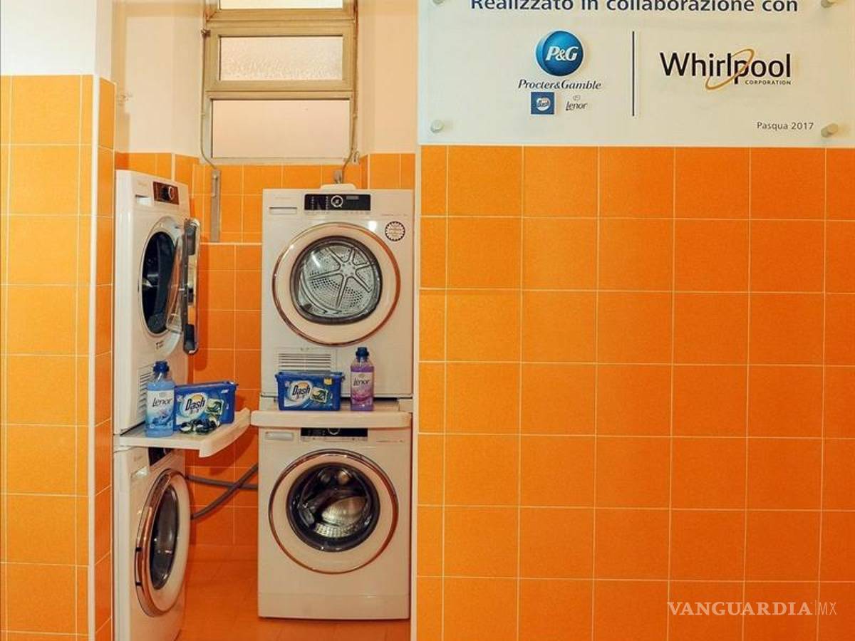 $!El Papa instala una lavandería para pobres e indigentes