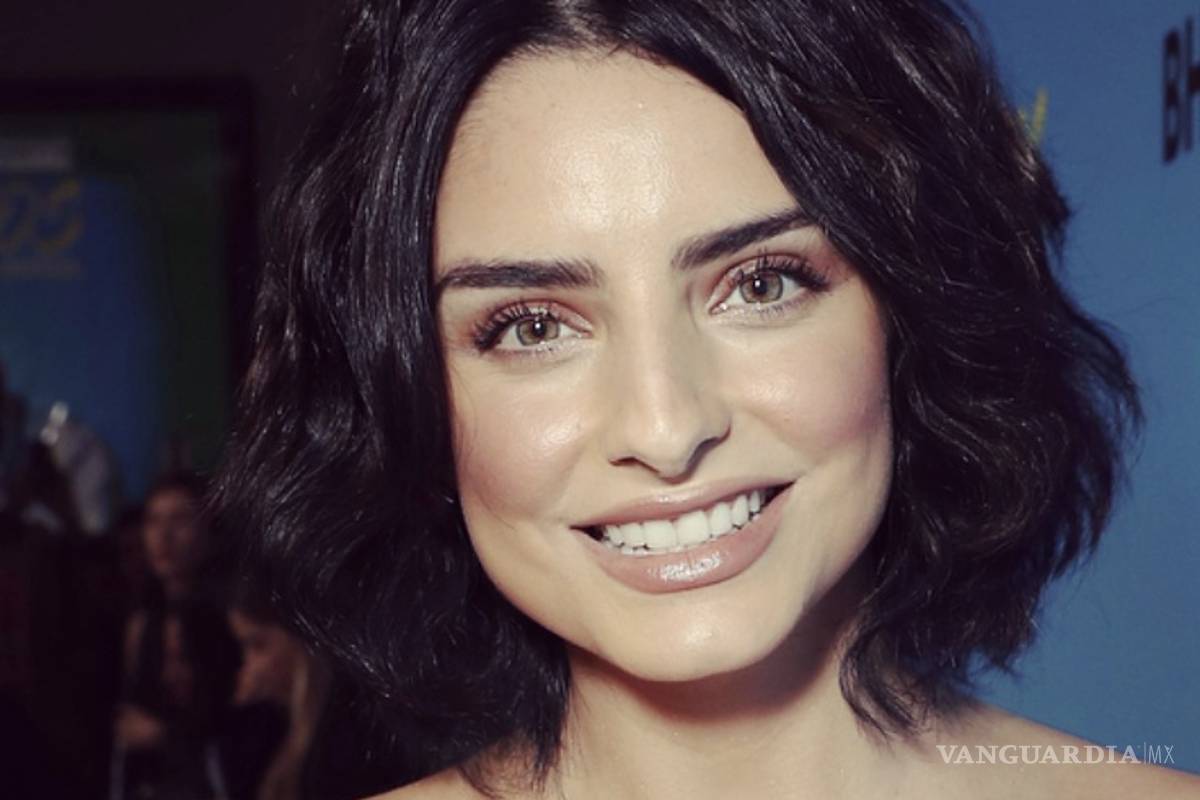 Aclara Aislinn Derbez, que lo del semen de ballena, era puro cuento