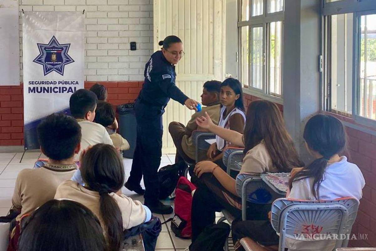 $!Los temas abordados incluyen el uso responsable de redes sociales, prevención del acoso escolar y detección oportuna de adicciones.