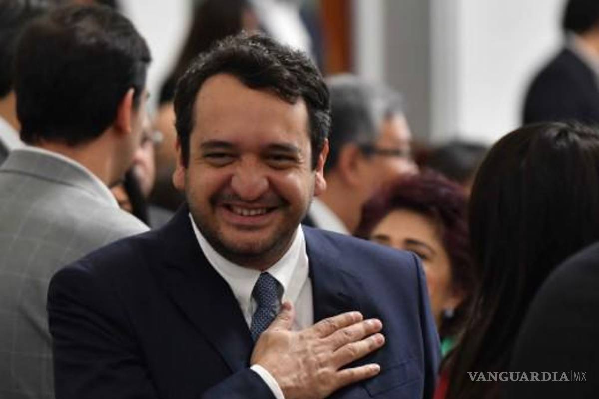 Revela Loret de Mola que ‘Andy’ lópez compró obra de Yayoi Kusama en 500 mil pesos