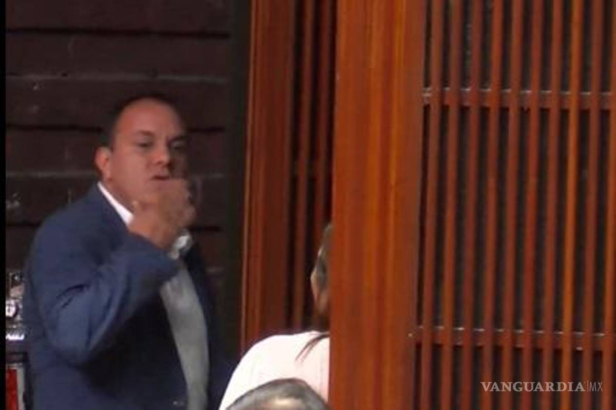 Diputado Blanco lanza beso a colega tras ser llamado ‘violentador’ en sesión del 25 N
