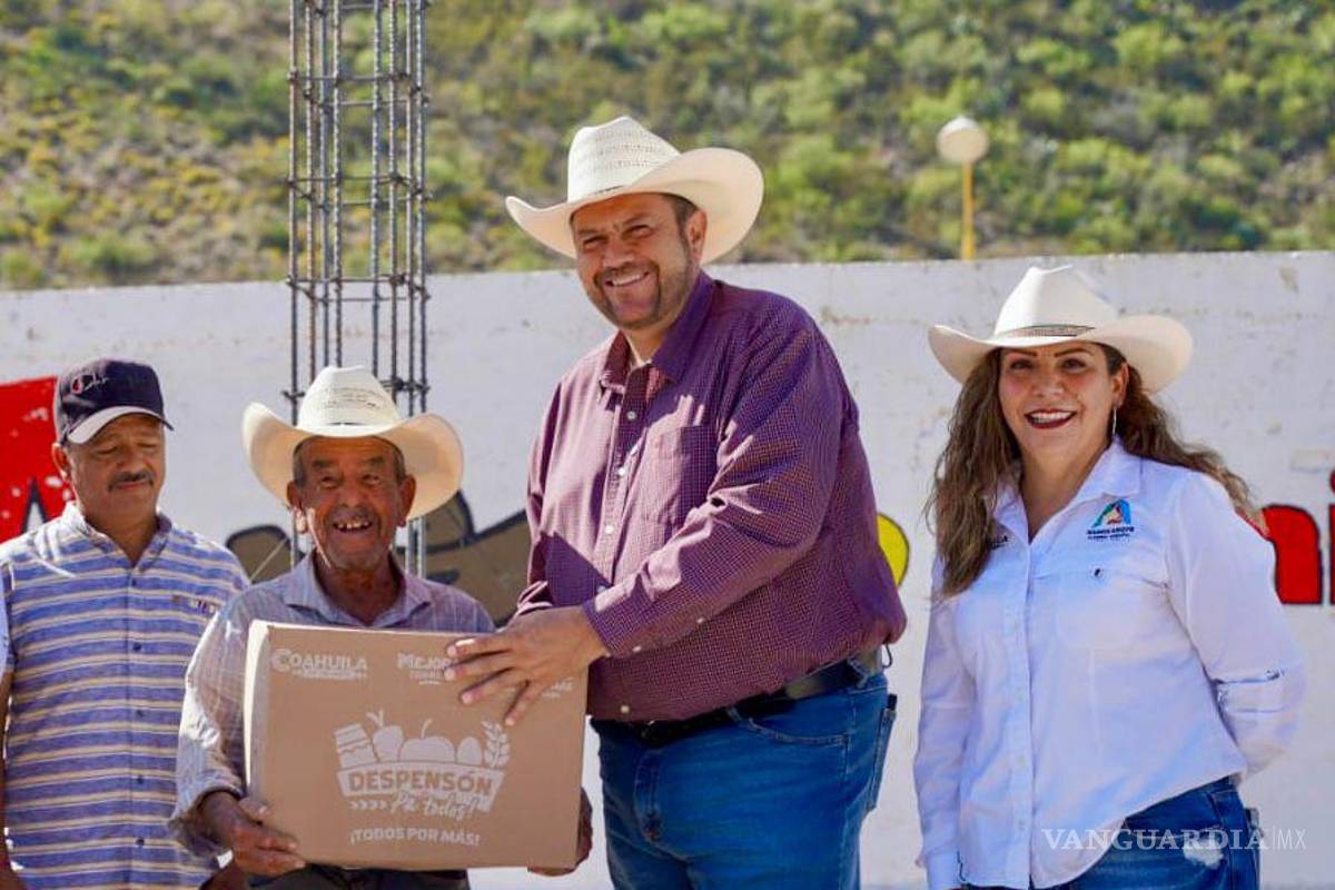 $!Gutiérrez Merino subrayó que en Ramos Arizpe la gente del campo trabaja y propone, y que este programa demuestra que el progreso se logra con unidad y esfuerzo conjunto.