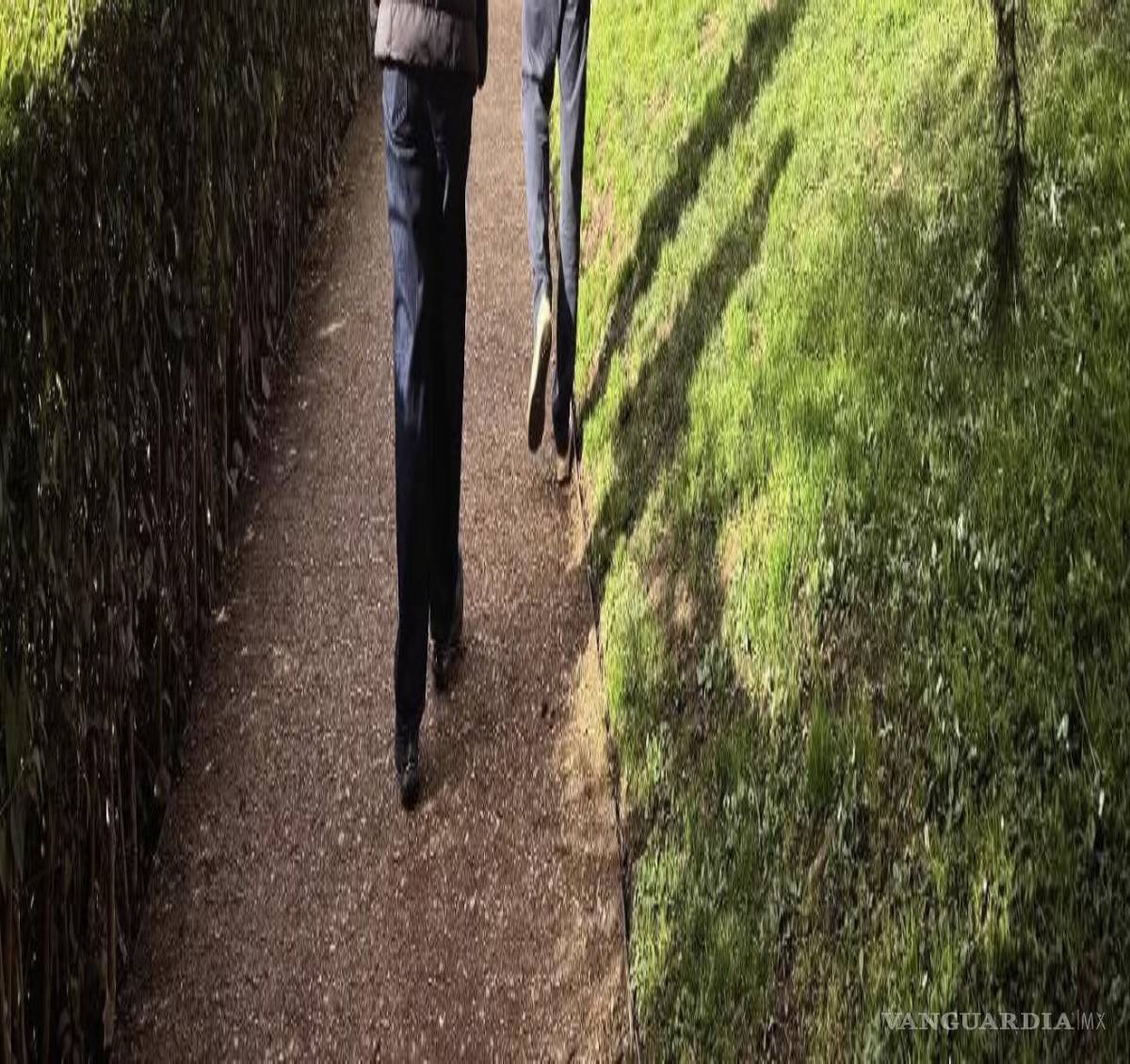$!Alguien me mandó esta foto de Sanjuana de Arco Martínez, y su hijo. Me sugirió detonarla para que la enterradora de Notimex sepa lo que se siente que se metan con la familia, en temas laborales.