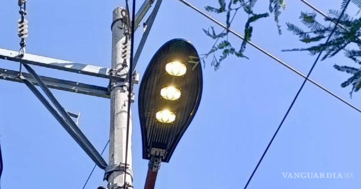 Refuerzan mantenimiento del alumbrado en colonias y vialidades de Ramos Arizpe