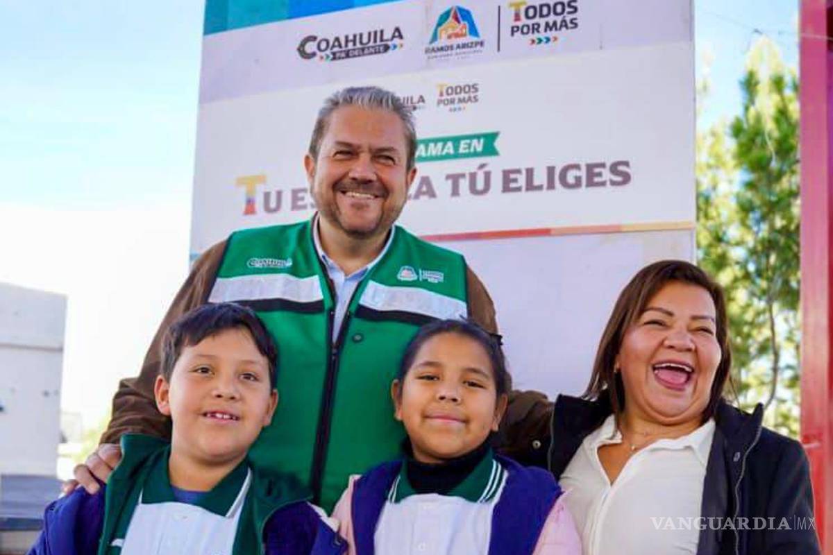 $!Más de 190 alumnas y alumnos del turno matutino resultaron beneficiados con esta primera entrega del año.