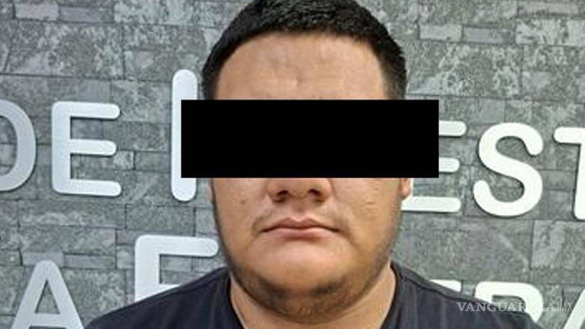 Aseguran 210 armas en Nuevo León; detienen a tres por presunto tráfico desde Texas