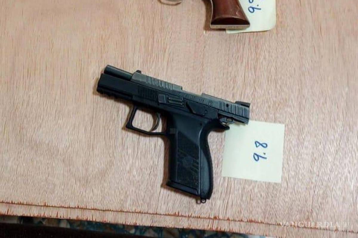 Dos cateos dejan un detenido y el aseguramiento de armas y drogas en Nuevo León
