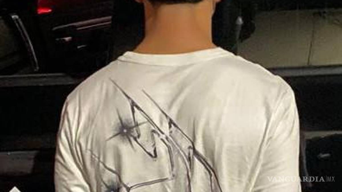 Armados y en posesión de cocaína detienen a dos adolescentes de 14 y 17 años, en Nuevo León