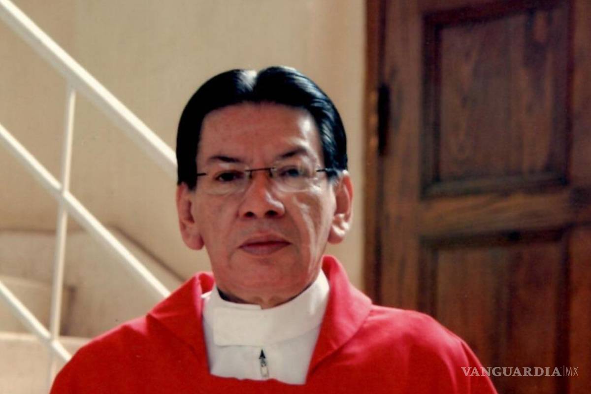 $!Mario Carrillo Palacios, sacerdote de la parroquia San Esteban, explicó que la ceniza es un signo de arrepentimiento y deseo de cambio, y que la Cuaresma invita a un entrenamiento espiritual para fortalecer la vida interior.