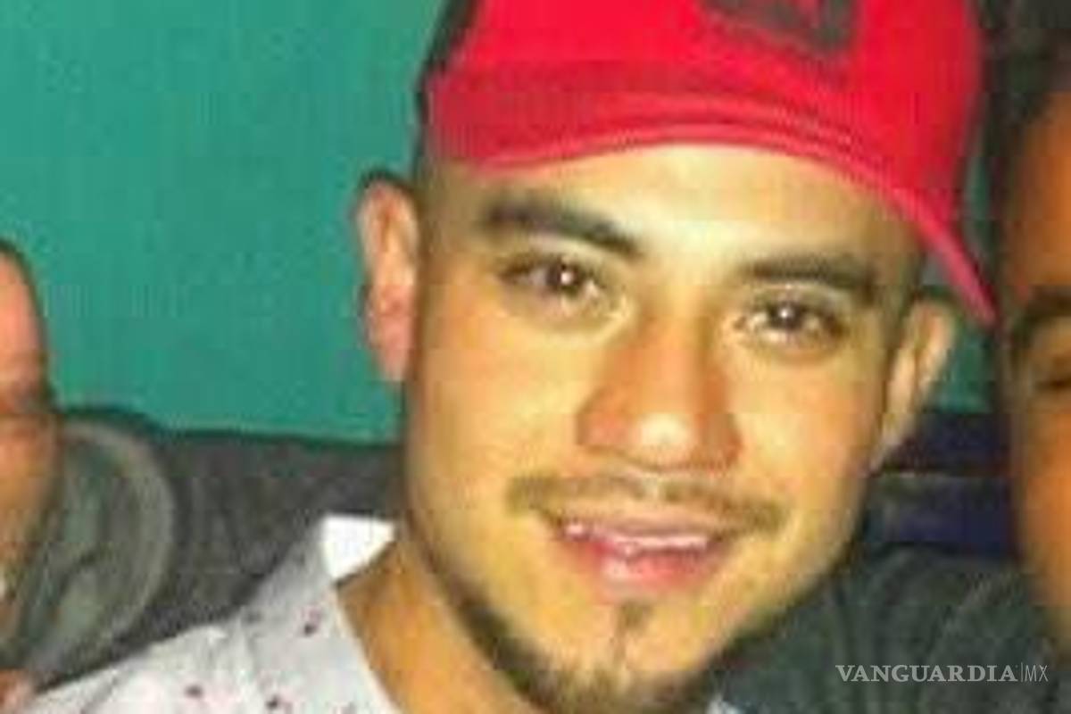 $!Familiares y amigos despidieron entre lágrimas a Sergio Alonso “Huevito” Valdez Hernández en la Capilla La Paz.