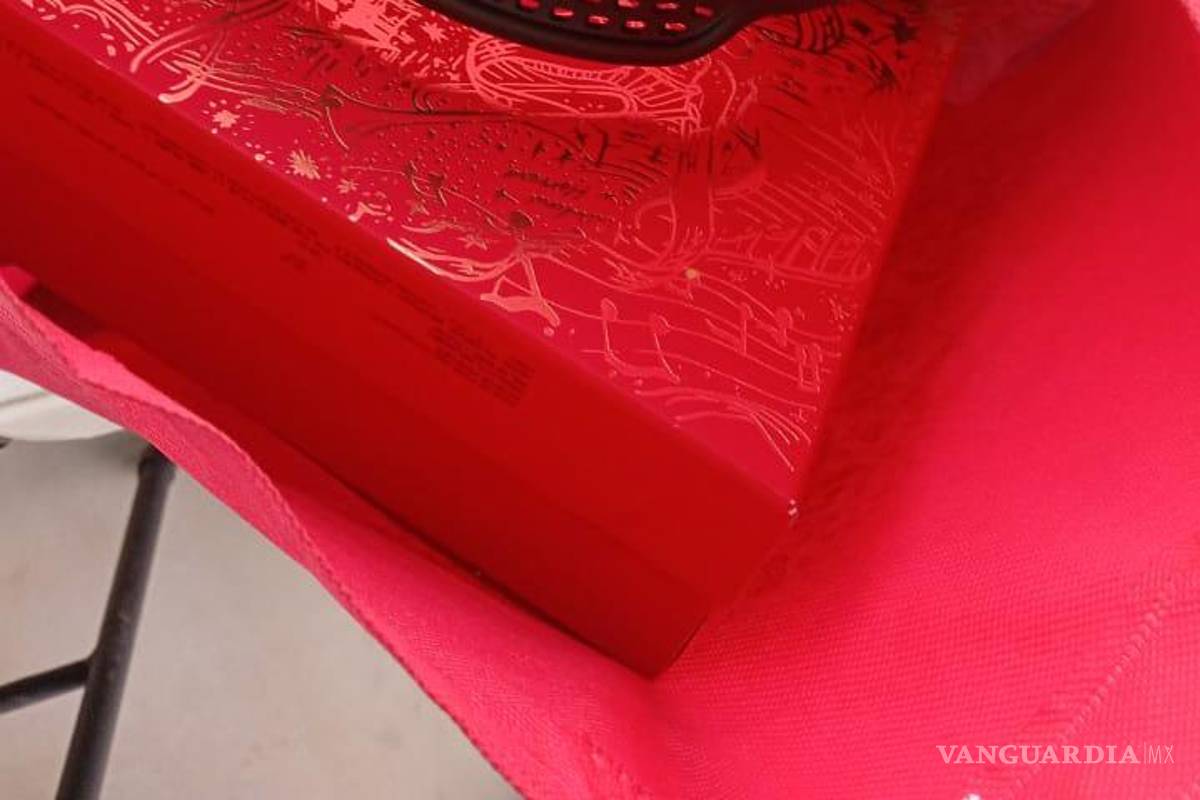 $!Objetos asegurados a los detenidos, entre ellos artículos eléctricos y una bolsa con nuez.