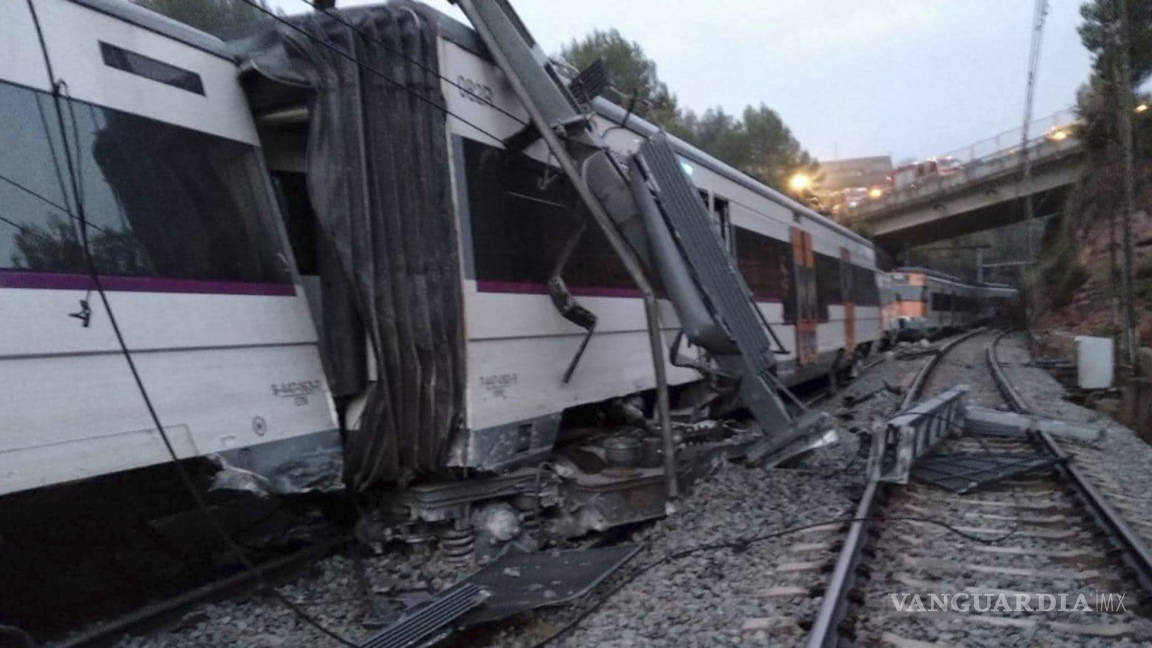 Deslave provoca que un tren descarrile cerca de Barcelona; hay 1 muerto