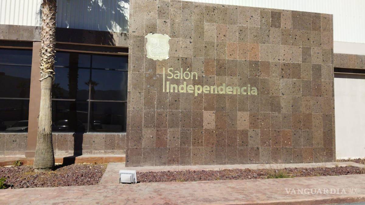 Tras días de caos para recoger placas en Saltillo, mega módulo luce vacío