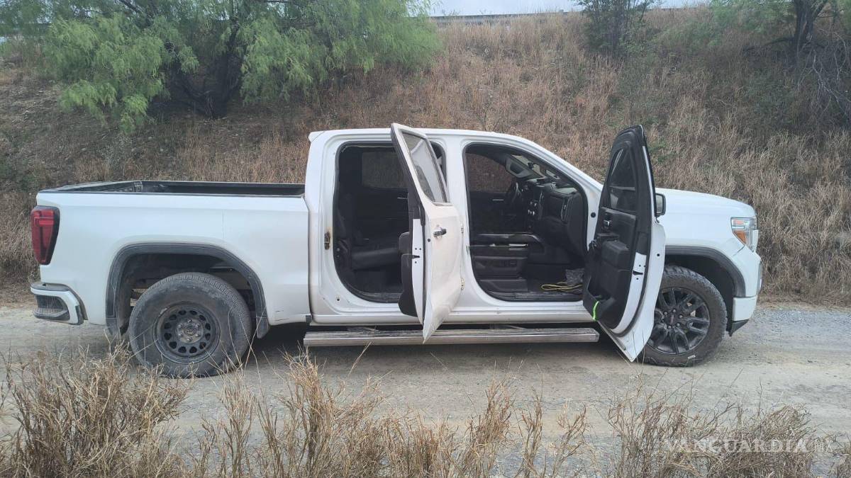 Aseguran camioneta abandonada por integrantes del crimen organizado en Nuevo León