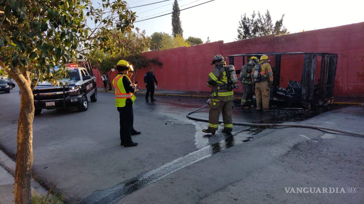 Incendio de caja de camioneta provoca movilización al oriente de Saltillo