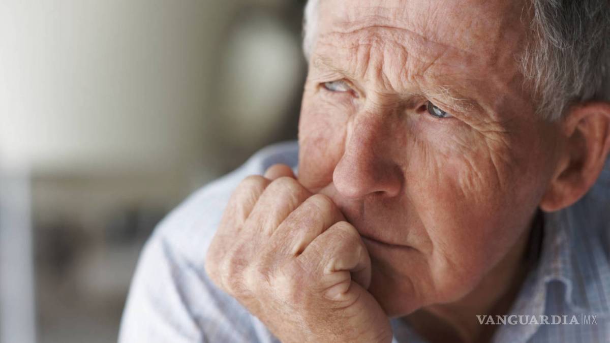 ¿Cómo evitar las caídas en los adultos mayores?