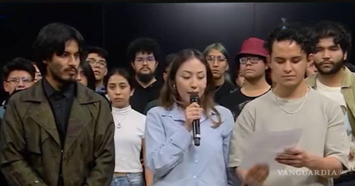 Alumnos del IPN irrumpen en Canal Once y exigen renuncia de Arturo Reyes Sandoval por presuntas carencias