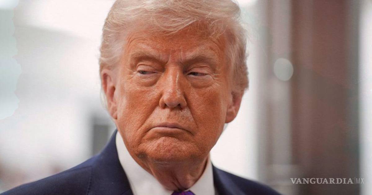 Fiscales demócratas demandan a Trump por exigir información personal de los universitarios