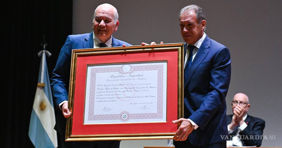 Daniel Hadad, distinguido como Doctor Honoris Causa por su impacto en la transformación del periodismo en español