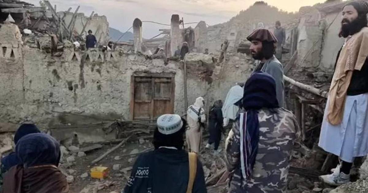 Sismo magnitud 6.0 grados en Afganistán deja 800 muertos y más de 2 mil heridos