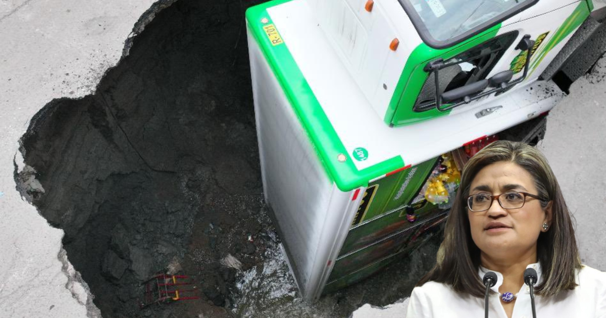 Camión cae socavón de 8 metros de profundidad en las calles de Iztapalapa