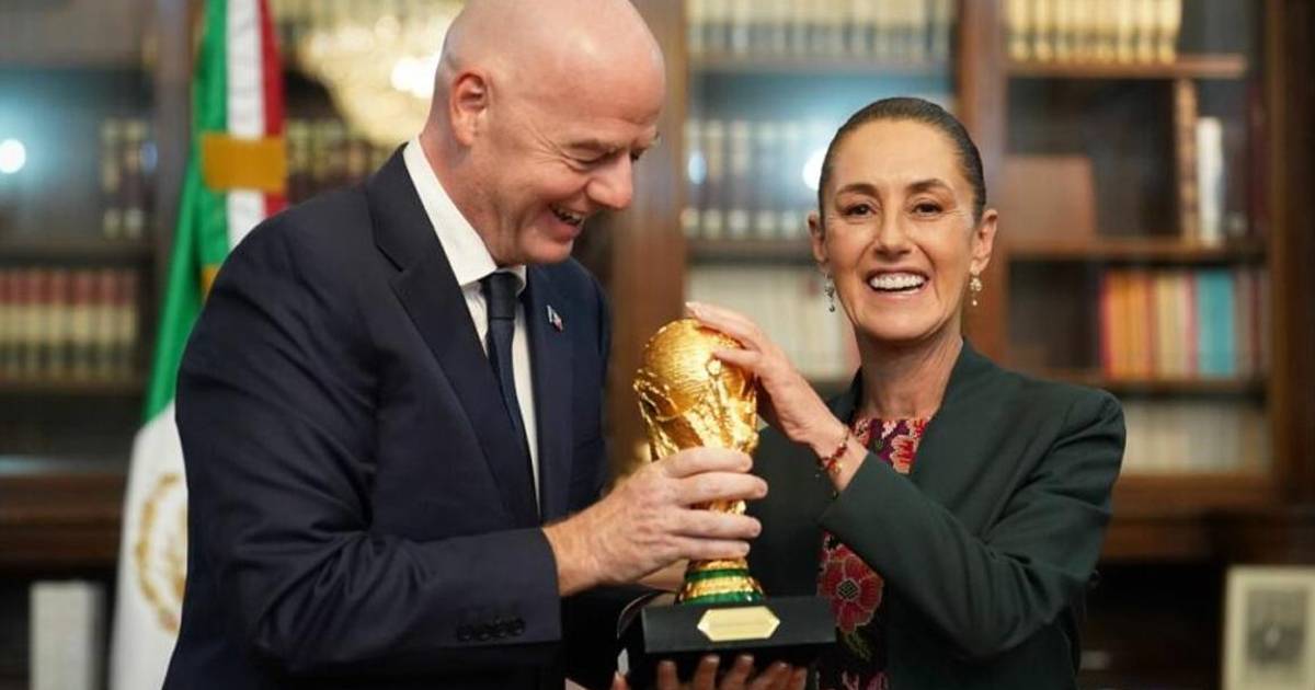 ‘Estamos platicando con FIFA’... Claudia Sheinbaum propone pantallas gigantes para ver el Mundial 2026 en el Zócalo
