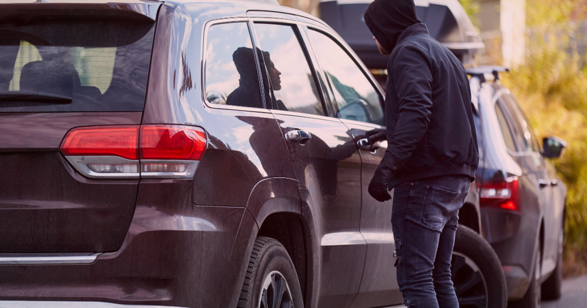 Intento de robo vehicular resulta en un fallecido y un menor de edad detenido