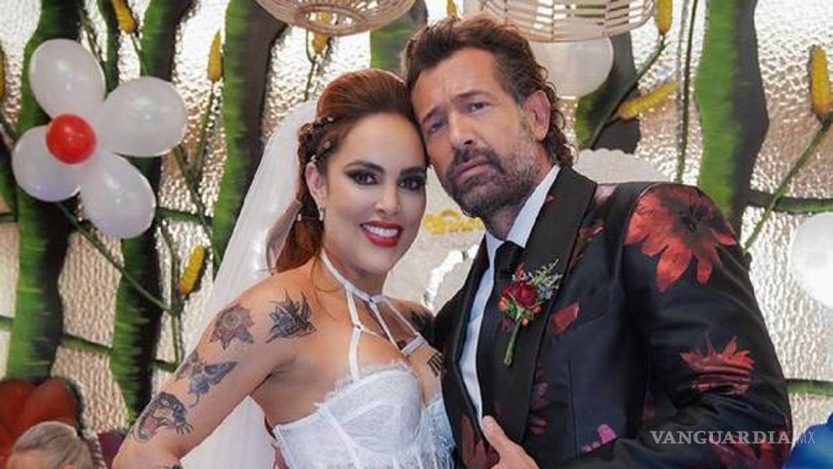 $!A doña Rosalba no le agrada que sus nietas convivan con Sara Corrales.