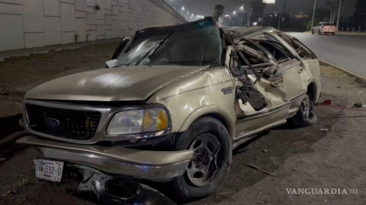 Muere conductor tras caer de puente vehicular en Fundadores
