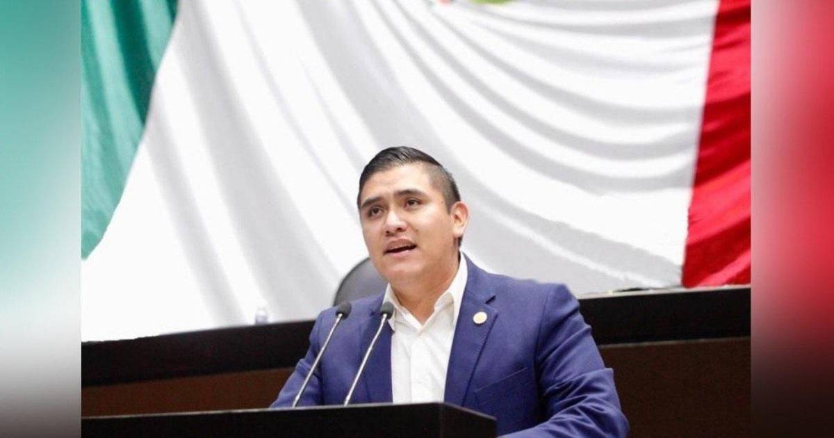 ‘Quedó’: Diputado modifica ‘Ley anti-stickers’ tras críticas por posible censura